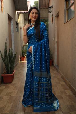 Teal Woven Design Bandhej Soft Silk Blend Saree 2