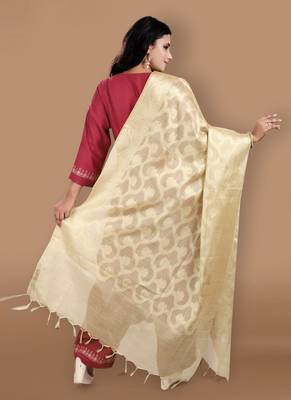 Gold Zari Woven Banarasi Brocade Dupatta 3