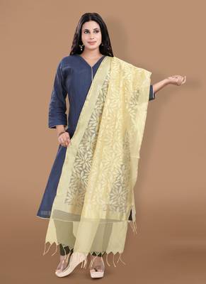 Gold Zari Woven Banarasi Brocade Dupatta 2