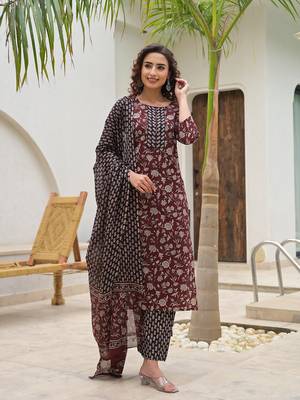  piping on yoke floral print maroon cotton kurta set with dupatta set 1