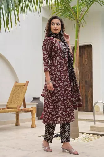  piping on yoke floral print maroon cotton kurta set with dupatta set