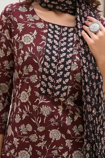  piping on yoke floral print maroon cotton kurta set with dupatta set