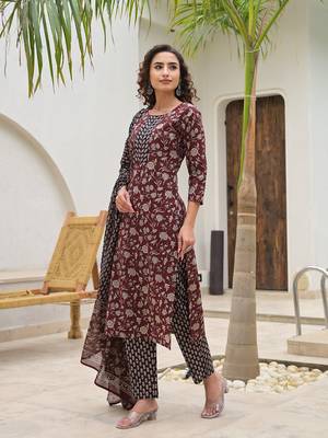 piping on yoke floral print maroon cotton kurta set with dupatta set 5