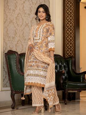 Yufta mustard floral print straight pakistani style kurta trouser and dupatta set 2