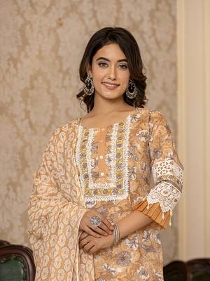 Yufta mustard floral print straight pakistani style kurta trouser and dupatta set 5