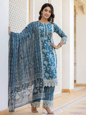 Yufta blue floral print straight pakistani style kurta trouser and dupatta set with lace work 1