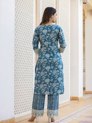 Yufta blue floral print straight pakistani style kurta trouser and dupatta set with lace work 3