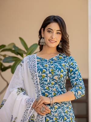 turquoise blue leaf print straight piping on yoke kurta trouser and dupatta set 5