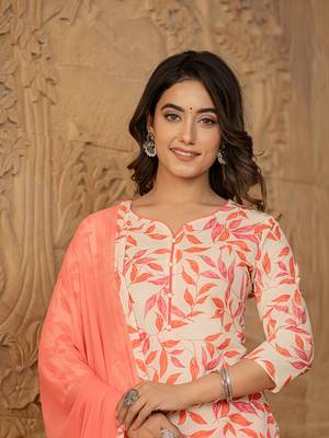  pink leaf print straight piping on yoke kurta trouser and dupatta set 5