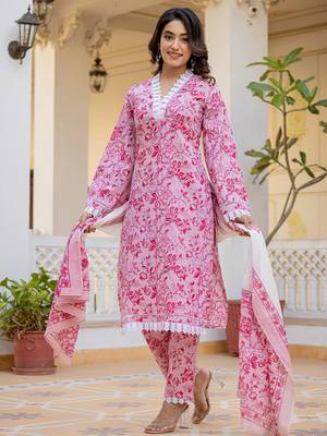  pink floral print pakistani style kurta trouser and dupatta set 2