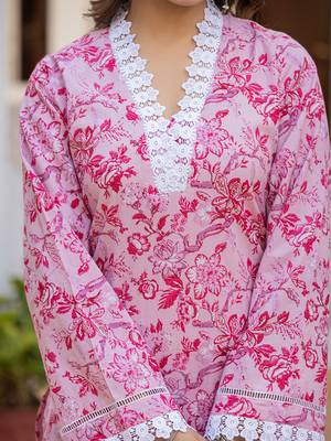  pink floral print pakistani style kurta trouser and dupatta set 4