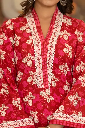  pink floral print straight pakistani style kurta trouser and dupatta set