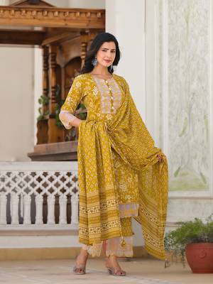  mustard floral print pakistani style kurta trouser and dupatta set 5