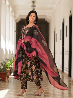 Yufta black floral print zari work anarkali kurta trouser with dupatta set 2