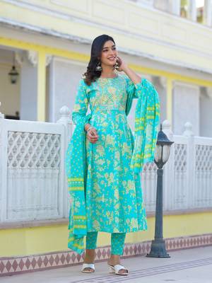  sea green zari work anarkali pant dupatta set 2