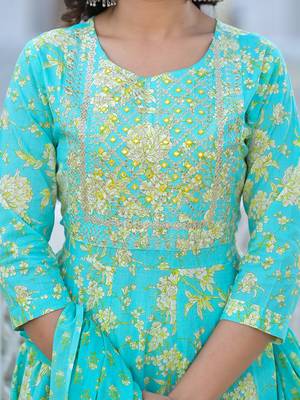  sea green zari work anarkali pant dupatta set 4