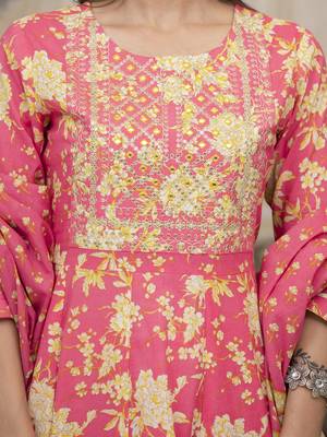  pink zari work kurta pant dupatta set 4