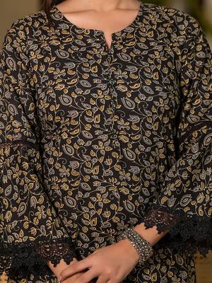  black floral print piping on yoke pakistani style kurta with trousers and dupatta set 4