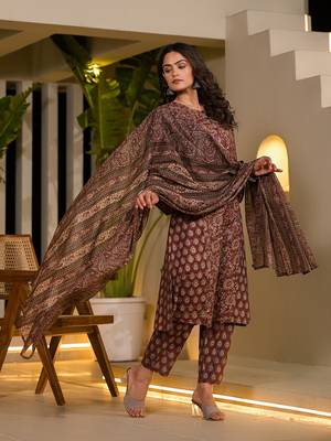Yufta maroon ethnic motifs pure cotton a-line kurta with trousers and dupatta set 2
