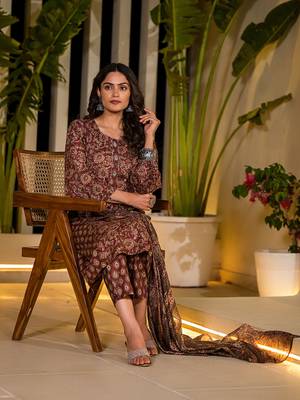Yufta maroon ethnic motifs pure cotton a-line kurta with trousers and dupatta set 5