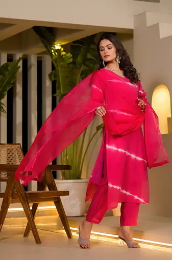  pink tie and dye chanderi silk kurta with trousers with dupatta set