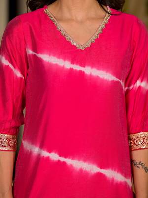 pink tie and dye chanderi silk kurta with trousers with dupatta set 4