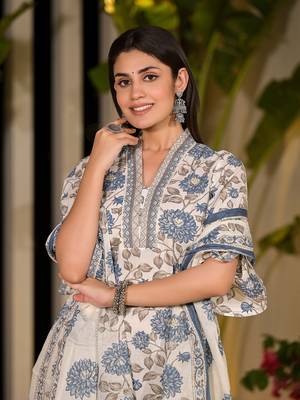  blue and off white floral print cotton straight style kurta and trousers with dupatta 5