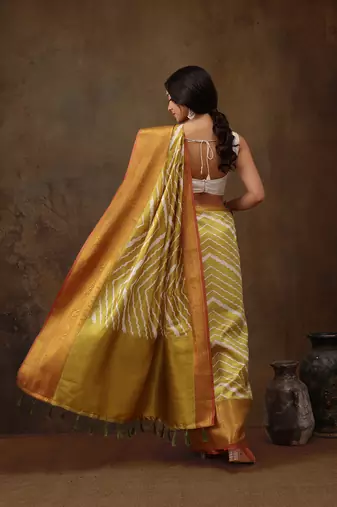Yellow Soft Silk Lahriya Printed Saree With Zari Woven Pallu