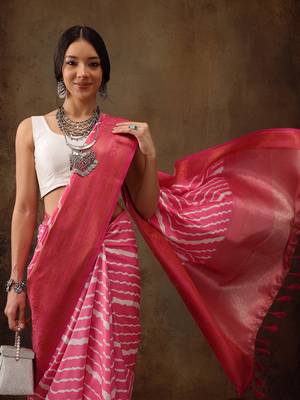 Pink Soft Silk Lahriya Printed Saree With Zari Woven Pallu 1