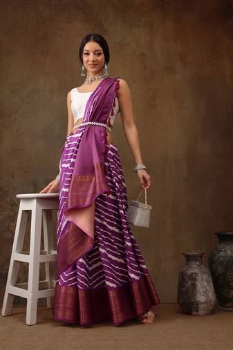 Lavender Soft Silk Lahriya Printed Saree With Zari Woven Pallu