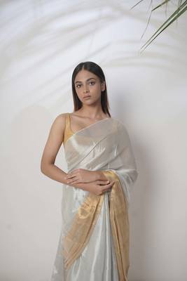 Huts And Looms Tissue Gold Border Plain White Saree 5