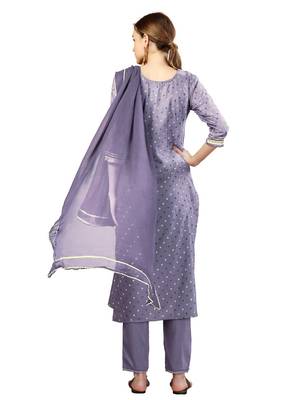 Lavender Embroidered Kurta Set 4
