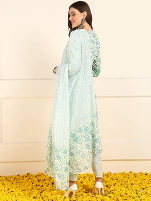women white pure cotton floral printed straight kurta trouser with dupatta 4