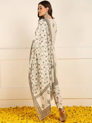women cream pure cotton ethnic motifs printed straight kurta trouser with dupatta 4