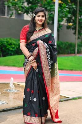 Black Sambhalpuri Satin Silk Saree With Passapalli Resham Embroidry Work Saree 4