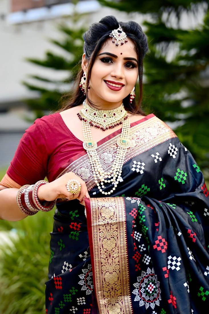 Navy_Blue Sambhalpuri Satin Silk Saree With Passapalli Resham Embroidry Work Saree