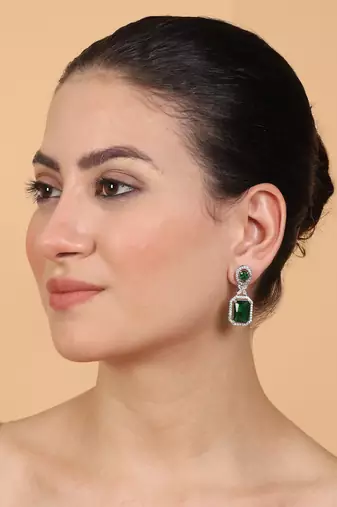 Sparkling diamond green stud earrings