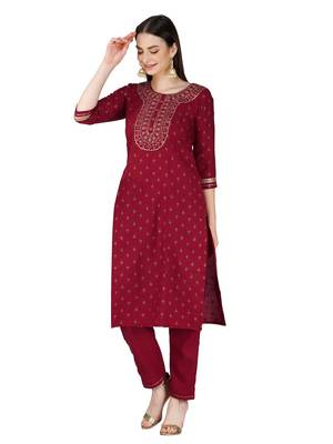 Maroon Cotton Magic Slub Embroidered Kurta Set With Dupatta 2