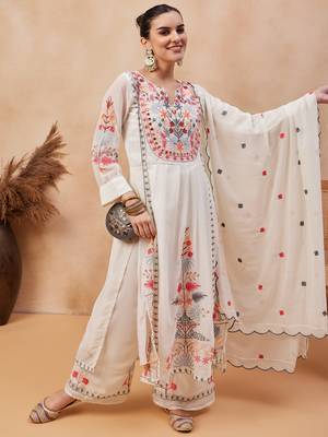 Rajgranth women's faux georgette fabric thread embroidery kurta with pants 1
