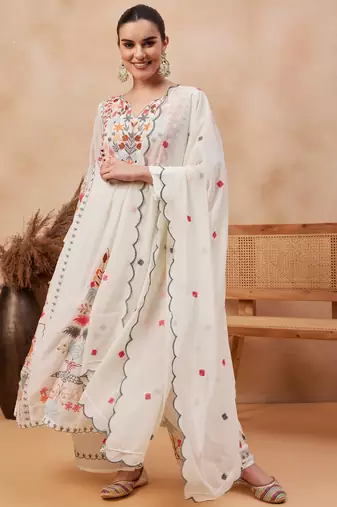 Rajgranth women's faux georgette fabric thread embroidery kurta with pants