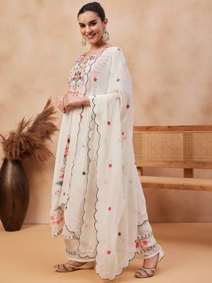 Rajgranth women's faux georgette fabric thread embroidery kurta with pants 3