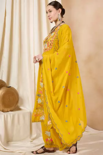 Rajgranth women's faux georgette fabric thread embroidery kurta with pants
