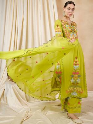 Rajgranth women's faux georgette fabric thread embroidery kurta with pants 3