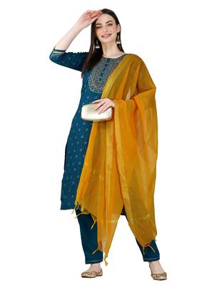Morpich Embroidered Kurta Set With Dupatta 5