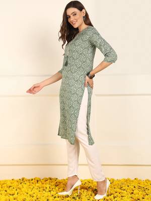 women green cotton ethnic motifs printed straight kurta 3