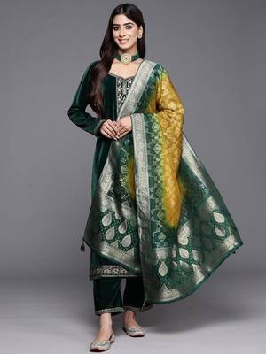 Green Velvet Salwar Suit with Embroidery Dupatta 3 pieces Kurta set for Women 1