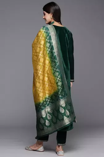 Trendmalls Green Velvet Salwar Suit with Embroidery Dupatta 3 pieces Kurta set for Women