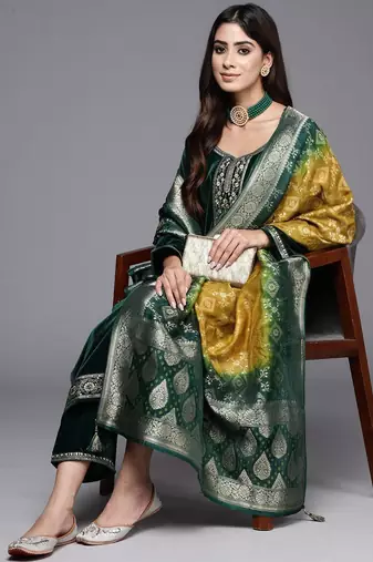 Trendmalls Green Velvet Salwar Suit with Embroidery Dupatta 3 pieces Kurta set for Women