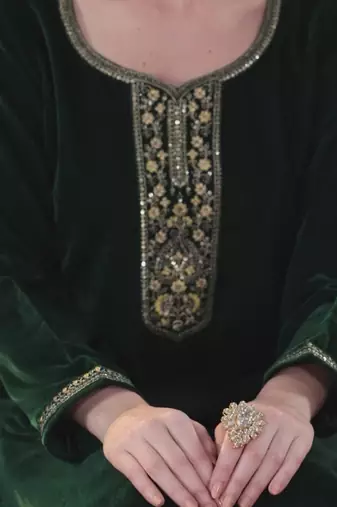 Trendmalls Green Velvet Salwar Suit with Embroidery Dupatta 3 pieces Kurta set for Women