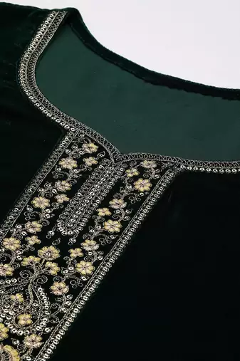 Trendmalls Green Velvet Salwar Suit with Embroidery Dupatta 3 pieces Kurta set for Women